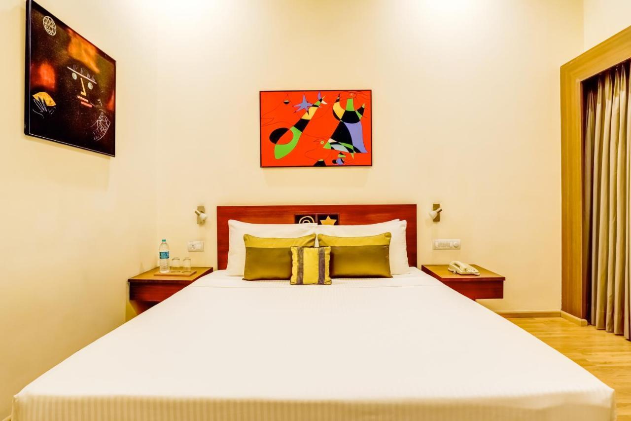 Lemon Tree Hotel Electronics City Bangalore Exterior photo