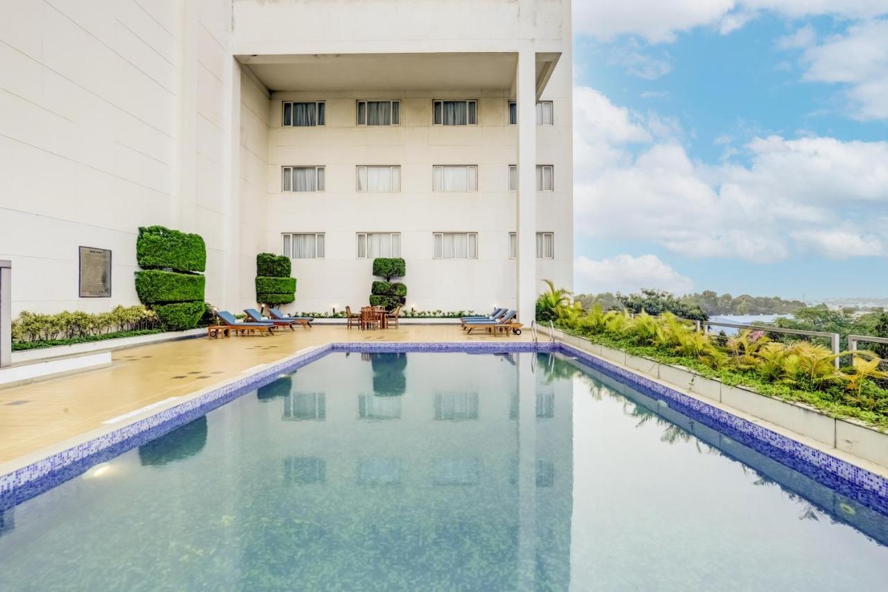 Lemon Tree Hotel Electronics City Bangalore Exterior photo