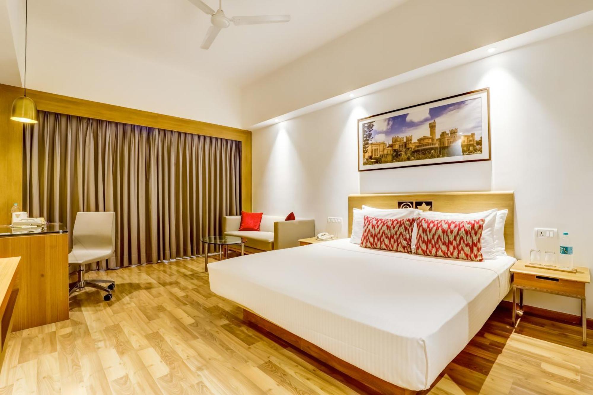 Lemon Tree Hotel Electronics City Bangalore Exterior photo