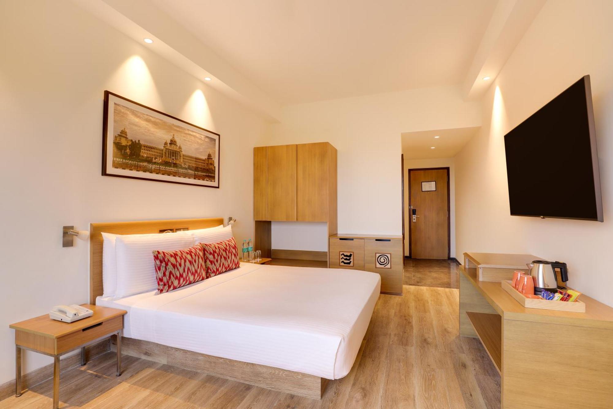 Lemon Tree Hotel Electronics City Bangalore Exterior photo