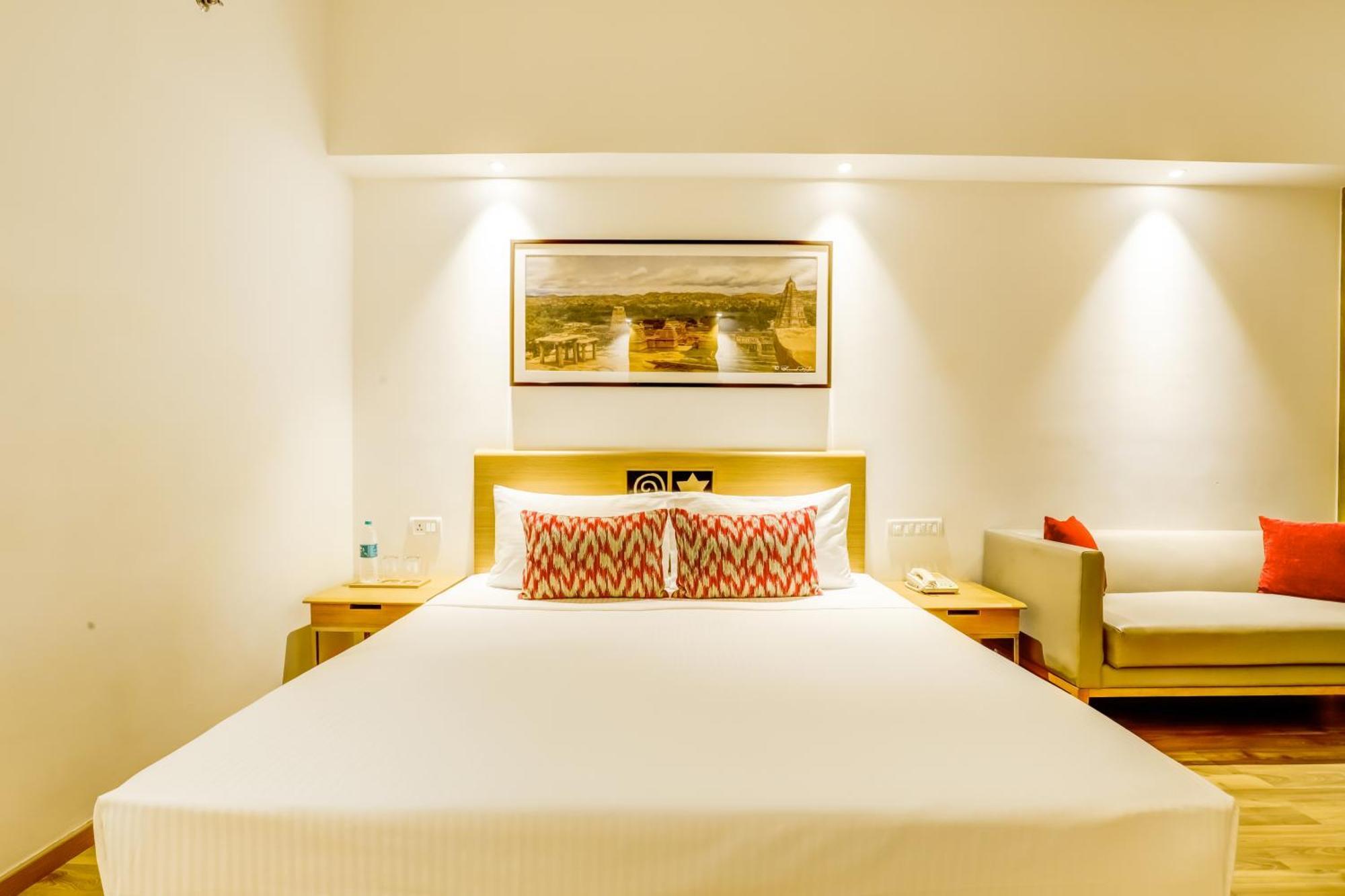Lemon Tree Hotel Electronics City Bangalore Exterior photo