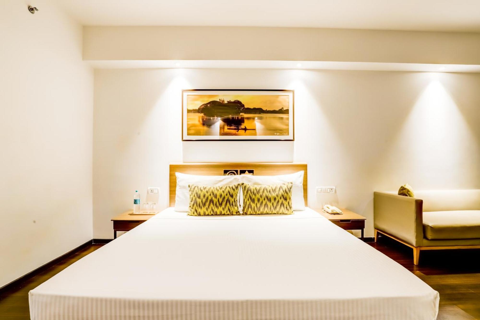 Lemon Tree Hotel Electronics City Bangalore Exterior photo